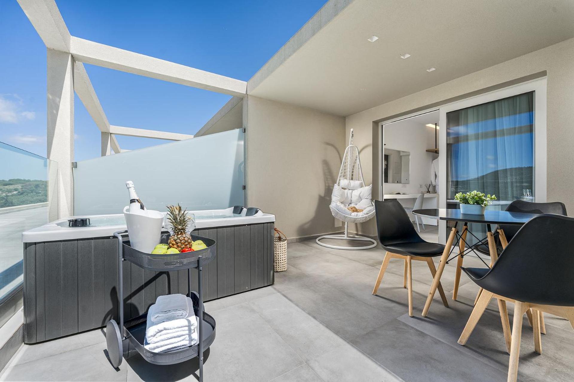 Myzith Luxury Suites Kerí Kültér fotó