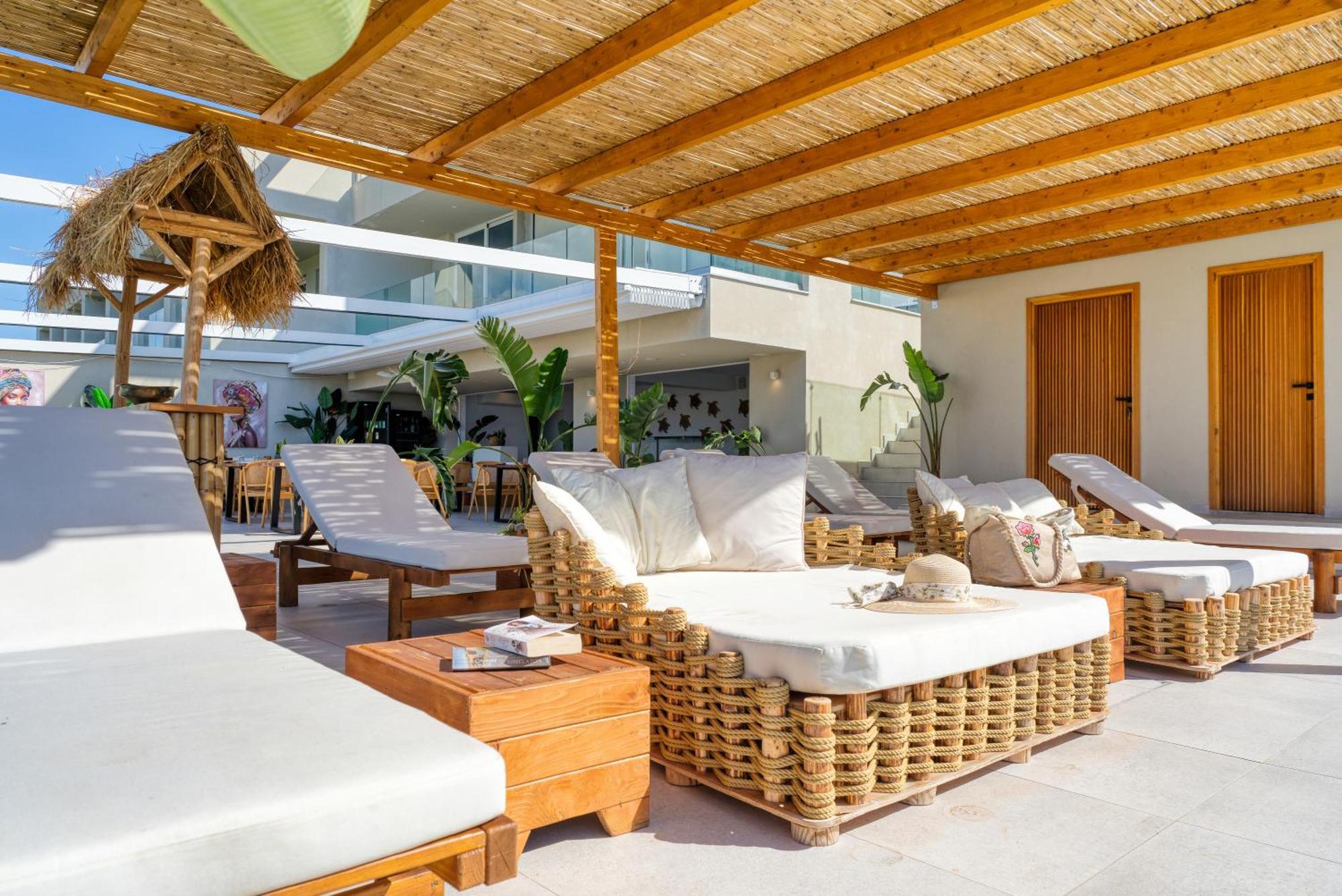 Myzith Luxury Suites Kerí Kültér fotó