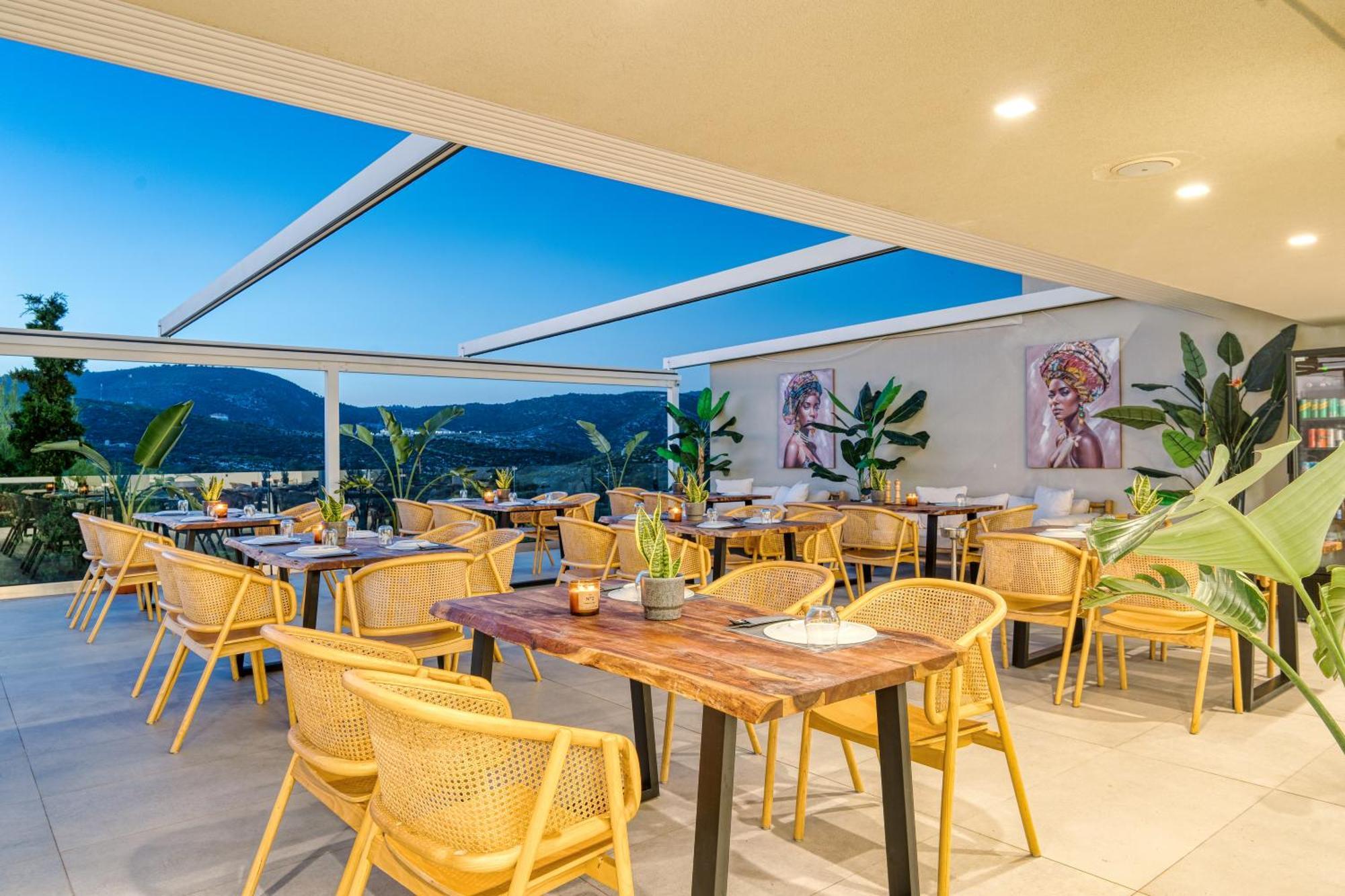 Myzith Luxury Suites Kerí Kültér fotó